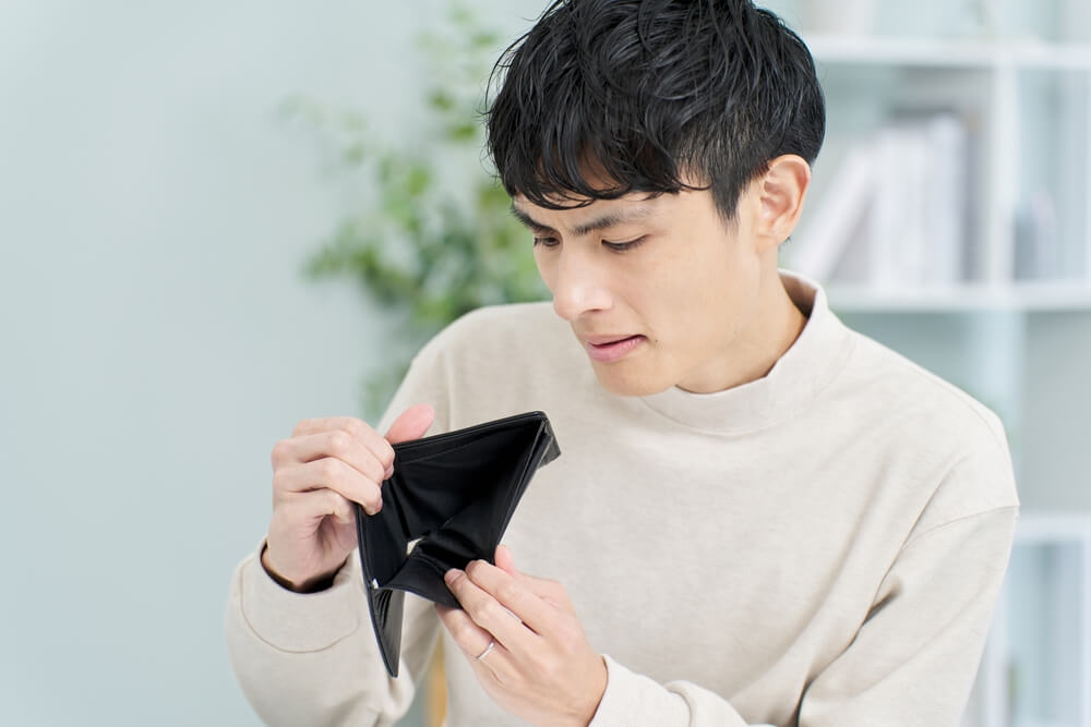 お金がない貧乏男性はどうして彼女ができないの?